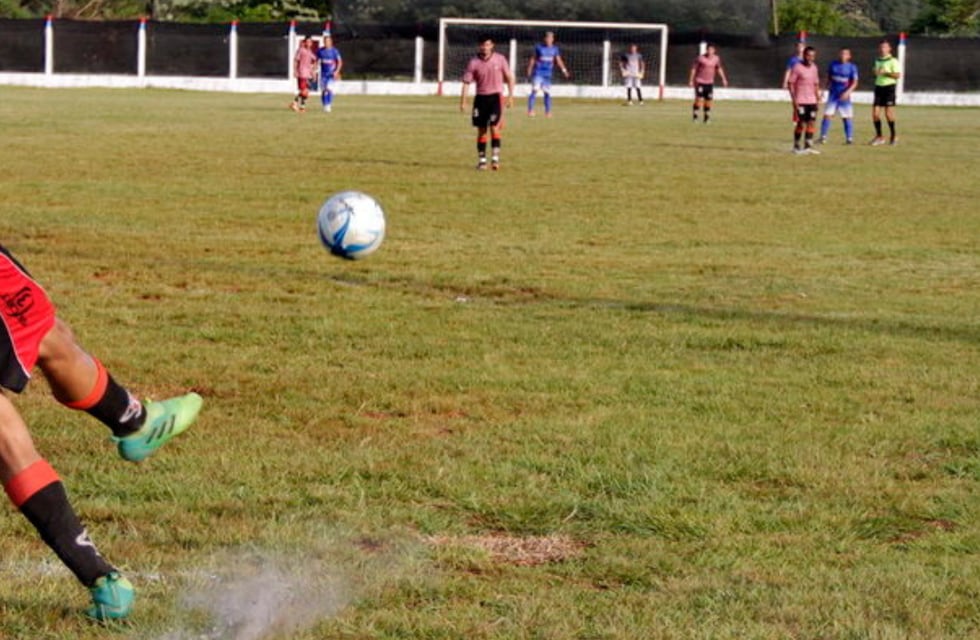 Córdoba: fallecieron dos jugadores de fútbol con media hora de diferencia