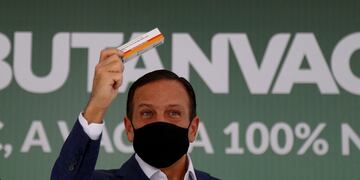 Brasil anunció la creación de su primera vacuna contra el coronavirus ignorando a Jair Bolsonaro