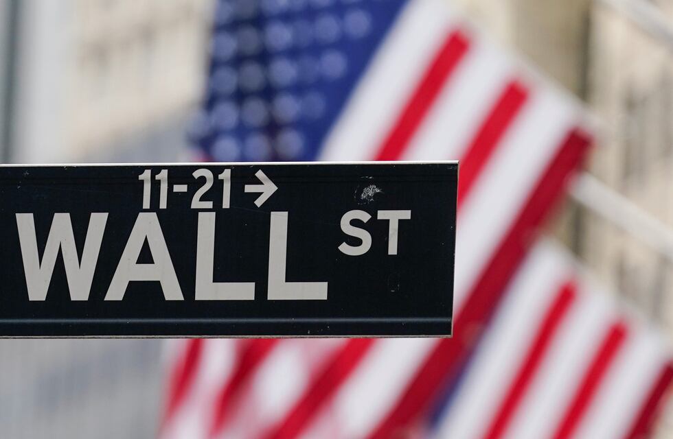 Tras el triunfo de Milei, las acciones y los bonos que cotizan en Wall Street se dispararon con fuertes subas