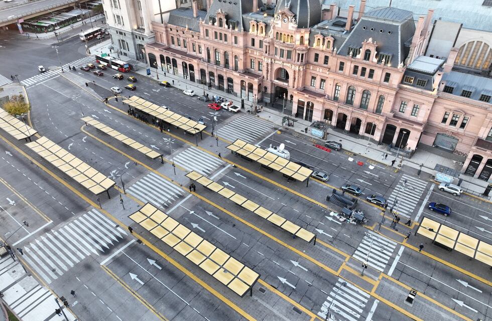 Contundente paro general: el Gobierno descontará el día a los estatales