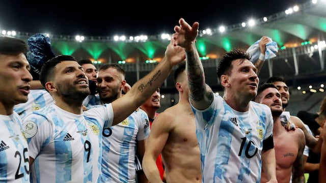 Lionel Messi detuvo a Rodrigo De Paul en los festejos contra los brasileños.