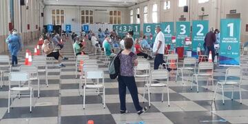 Sigue la campaña de vacunación en Córdoba, este lunes con casi 7.000 dósis.