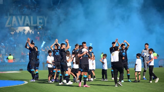 Belgrano vs. Unión, este lunes en el Gigante de Alberdi. (Javier Ferreyra / La Voz)