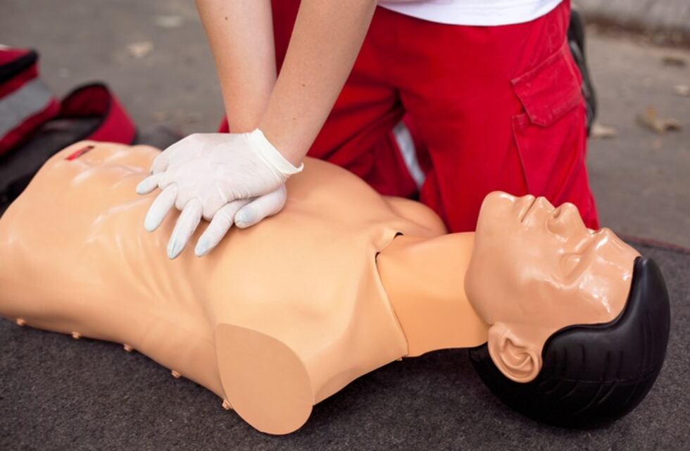 Punta Alta: Taller gratuito de RCP y uso del Desfibrilador Externo Automático