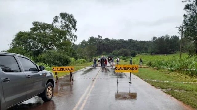 Ante los desbordes de los ríos, se cortó el tránsito sobre la Ruta Provincial N°223.