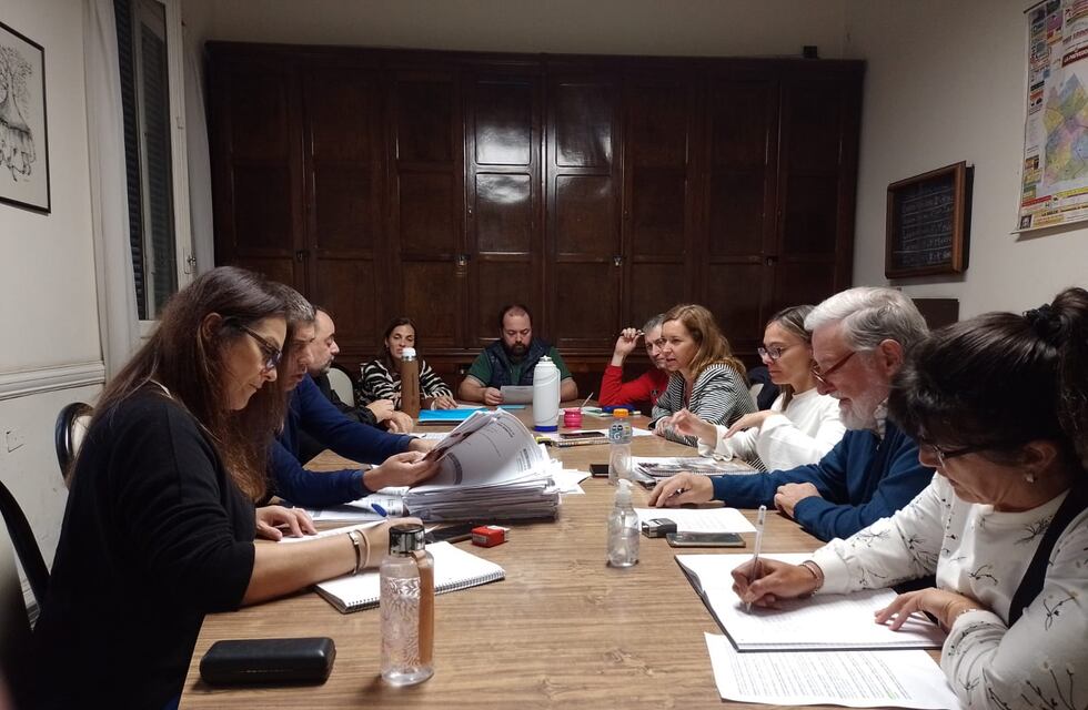 Tres Arroyos: Reunión de la Comisión de Legislación, Interpretación y Acuerdos