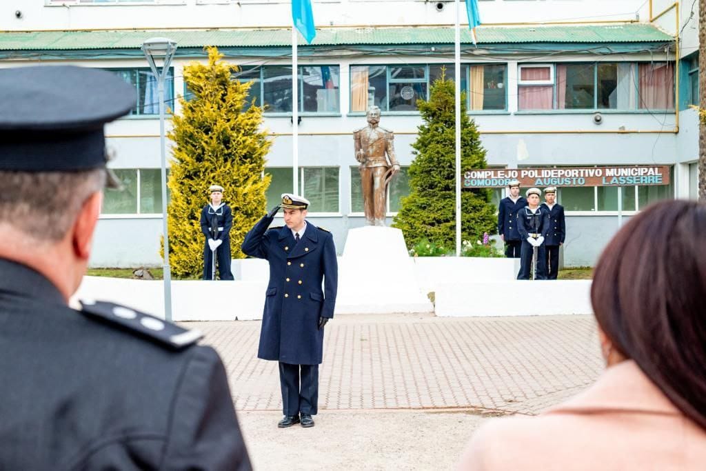Ushuaia: realizaron el acto por el aniversario del fallecimiento del Comodoro Augusto Lasserre