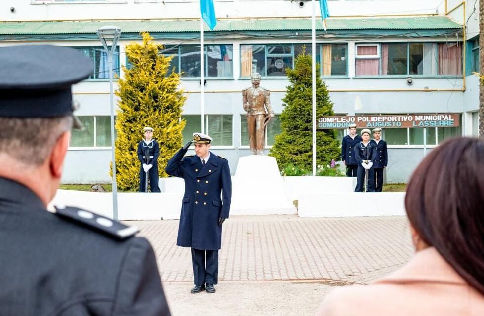 Ushuaia: realizaron el acto por el aniversario del fallecimiento del Comodoro Augusto Lasserre