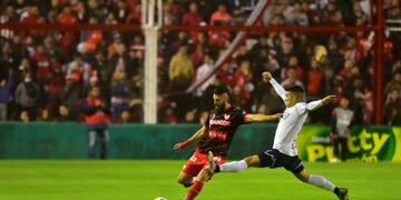 Instituto y Tristán Suárez reanudarán el partido que fue suspendido a los 19 minutos del primer tiempo (Facundo Luque/La Voz).