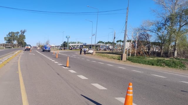 Una mujer falleció y una nena en grave estado tras un accidente vial en La Puerta