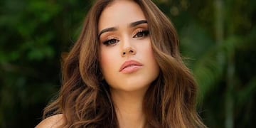 Yanet García desplegó toda su sensualidad con una microbikini amarilla