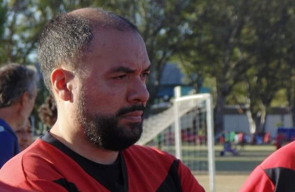 Fútbol amateur: la rápida intervención de un médico, RCP y el desfibrilador salvaron la vida de un jugador