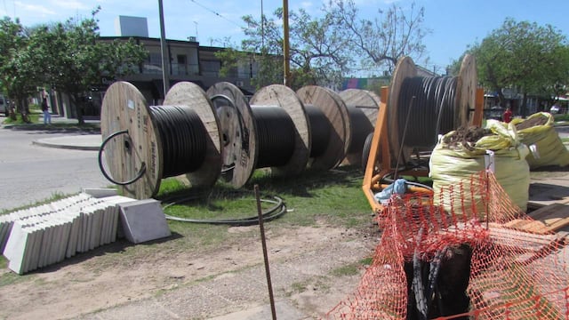 La compañía estatal comenzó a trabajar en la reparación de cables subterráneos.