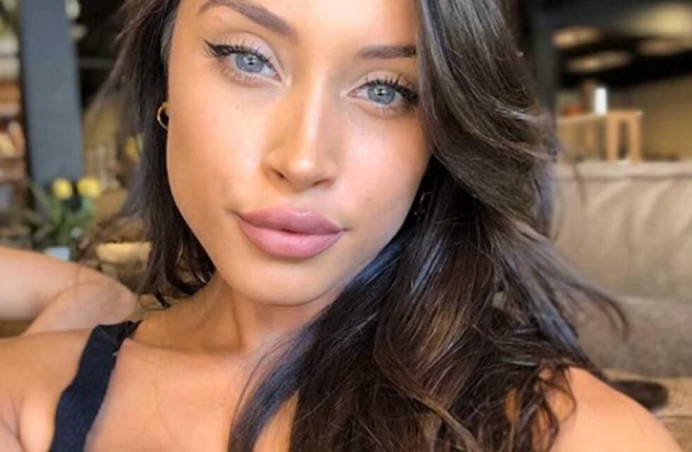 La modelo Antonella Delmonte publicó un descargo tras ser acusada de vacunarse de manera irregular