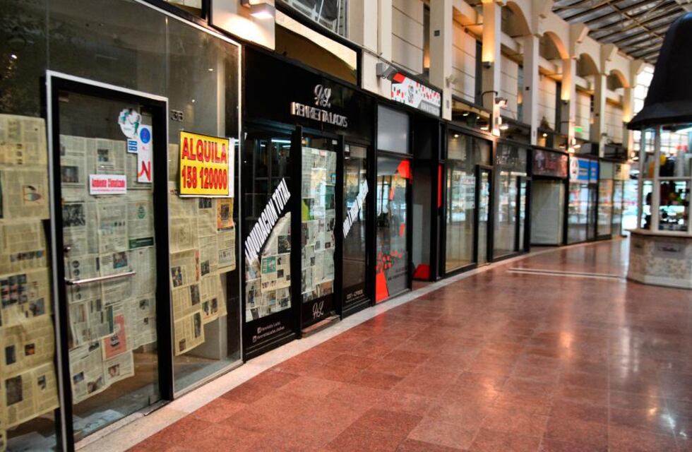 En contra de las restricciones: agencias de turismo y transportes cortaron la Autopista de las Serranías Puntanas