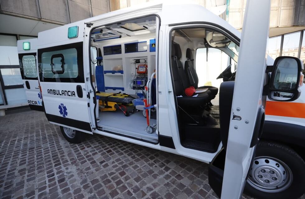El gobierno de Córdoba incorporó una decena de ambulancias para el interior