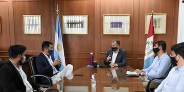 El intendente Luis Castellano se reunió con el Fiscal Federal Gustavo Onel.