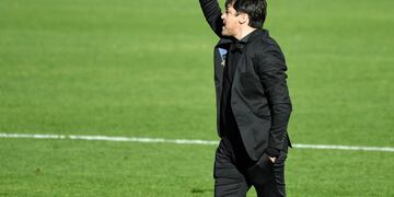 Alexander "Cacique" Medina, el técnico de Talleres, lamentó la forma en que se escapó la victoria en Rosario (Fotobaires).