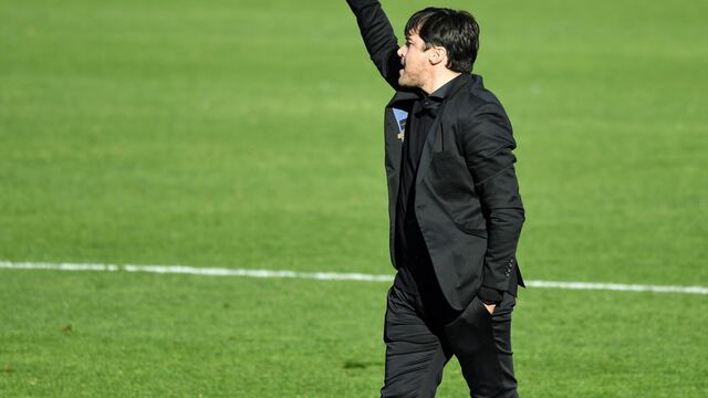 Alexander "Cacique" Medina, el técnico de Talleres, lamentó la forma en que se escapó la victoria en Rosario (Fotobaires).