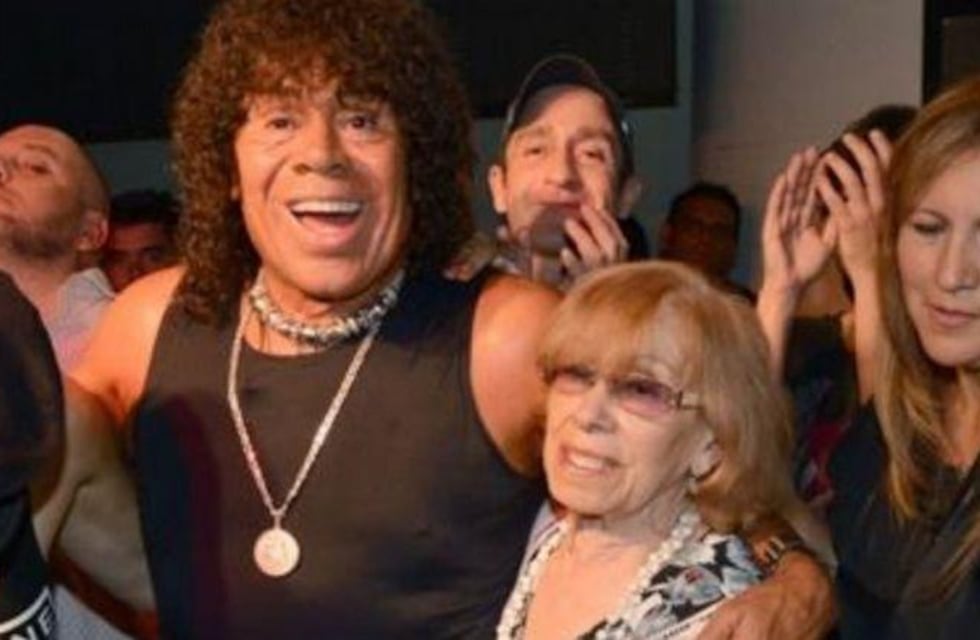 Murió la madre de la Mona Jiménez