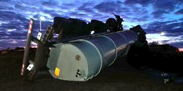 Un camionero murió por un siniestro en autopista Córdoba-Rosario (Policía).