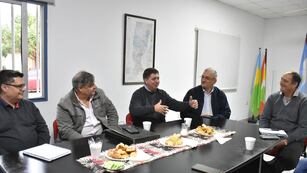 Reunión en Bella Italia reclamando por la continuidad de la obra de la Ruta 70