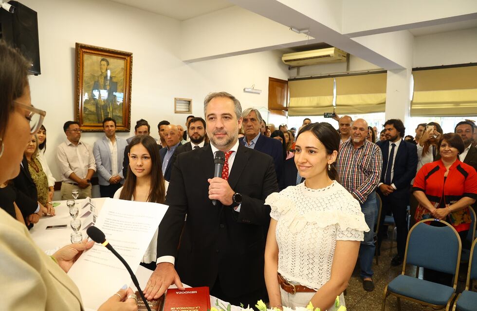 Matías Stevanato juró como Intendente de Maipú