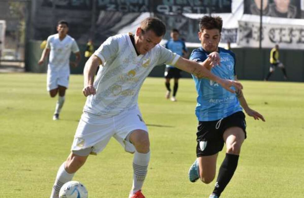 Central Norte cortó la buena racha de Juventud Unida con Nacho Abraham entre los once