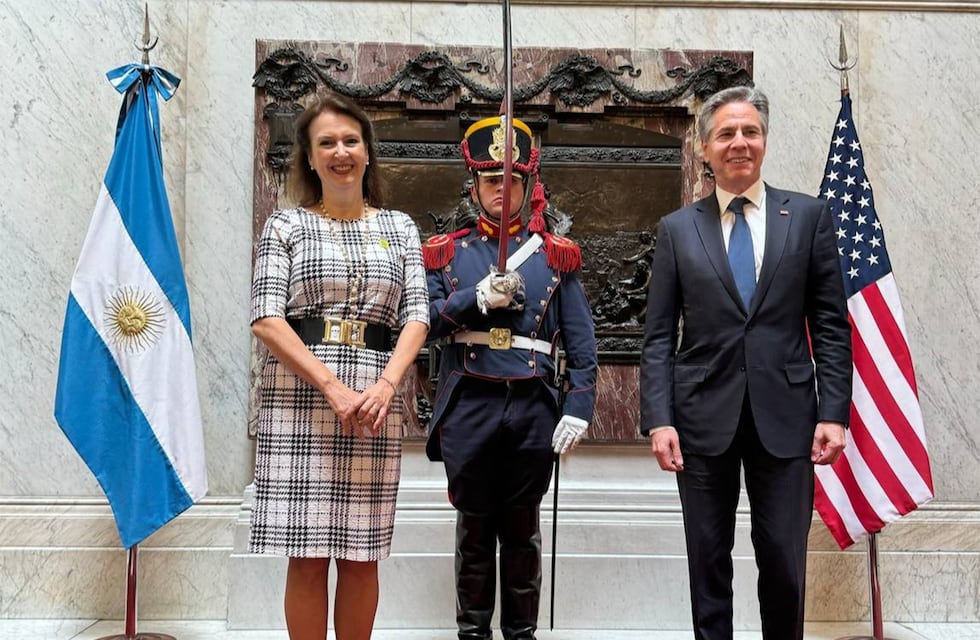 El secretario de Estado de EEUU dijo que “la dolarización es una decisión exclusiva de la Argentina”