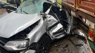 Accidente fatal en la autopista Rosario-Córdoba. Murió un hincha de Belgrano (Bomberos de Cañada de Gómez).