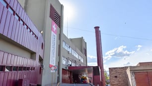 La mujer fue trasladada al hospital de Urgencias de la ciudad de Córdoba. Gentileza: Radiofónica.