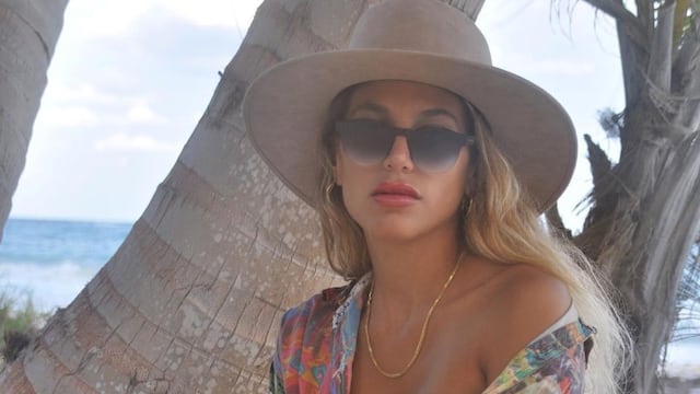 Marian Farjat posó sin ropa entre pétalos de flores en Instagram