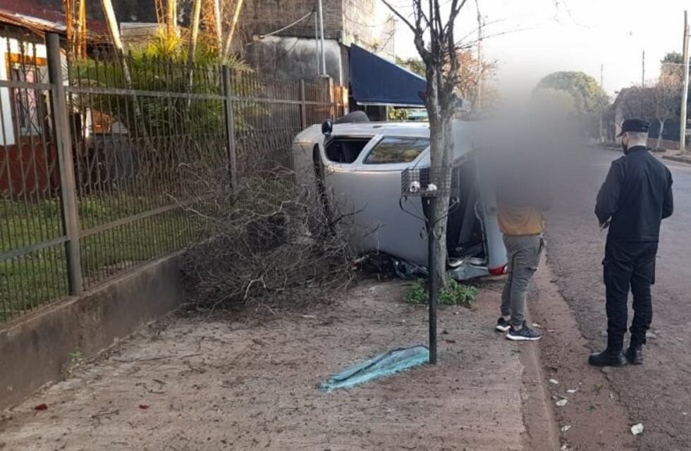 Alcohol al volante derivó en increíble vuelco en Oberá