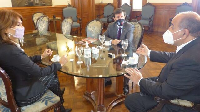 Prensa: Facultad de Ciencias Económicas.