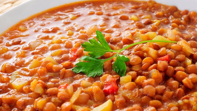 Cómo hacer guiso de lentejas vegano.