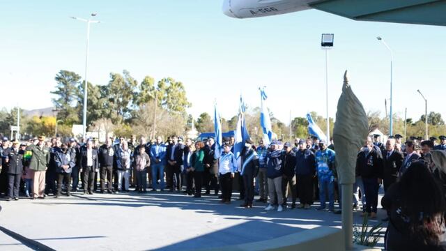En Comodoro Rivadavia conmemoraron al primer caído de las Fuerzas Armadas.