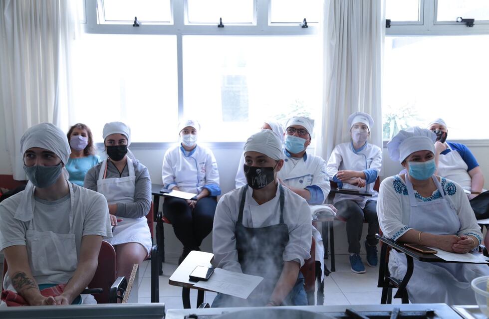 La Ministra de Trabajo Bonaerense destacó el nivel formativo del CFL405 y los trabajadores marplatenses