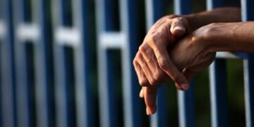 El joven detenido era buscado por una causa por homicidio.