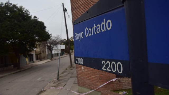 Ignacio Villagra fue encontrado en el suelo, inconsciente, en la calle Rayo Cortado al 2.200 de Córdoba. (José Gabriel Hernández / La Voz)