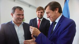 El gobernador de la Provincia, Carlos Sadir, hizo entrega de las instalaciones de Zona Primaria Aduanera a la Aduana de Jujuy, dejando oficialmente habilitadas las operaciones de importación y exportación.