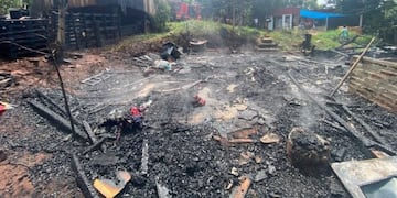 Debido a las llamas, la mascota de una de las familias falleció calcinada.