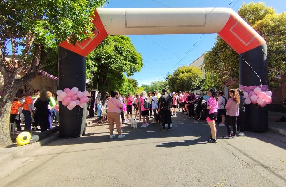 Importante participación en la caminata de LALCEC Punta Alta