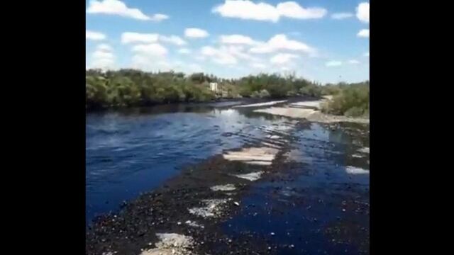 Derrame de petróleo en Río Negro.