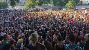 La Asamblea LGBT+ en Parque Lezama