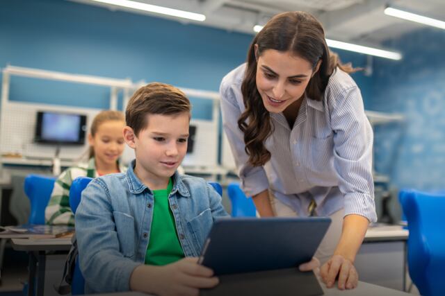 Recientes vinculan el mes de nacimiento con pequeñas diferencias en el desarrollo inteligente y la madurez escolar.