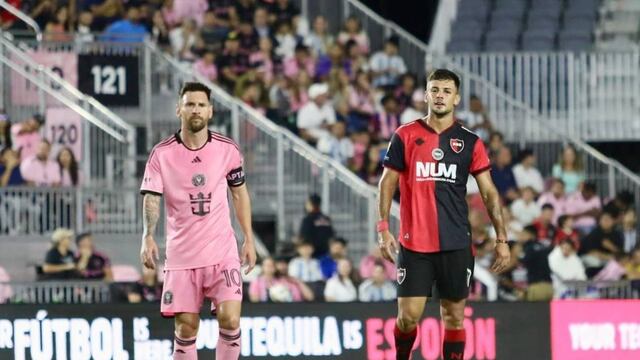 El marcador central enfrentó a Leo durante un amistoso de la pretemporada 2024.