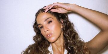 La actriz, cantante y conductora comenzó su carrera en "Violetta", la serie de Disney. (Instagram/@candemolfese)