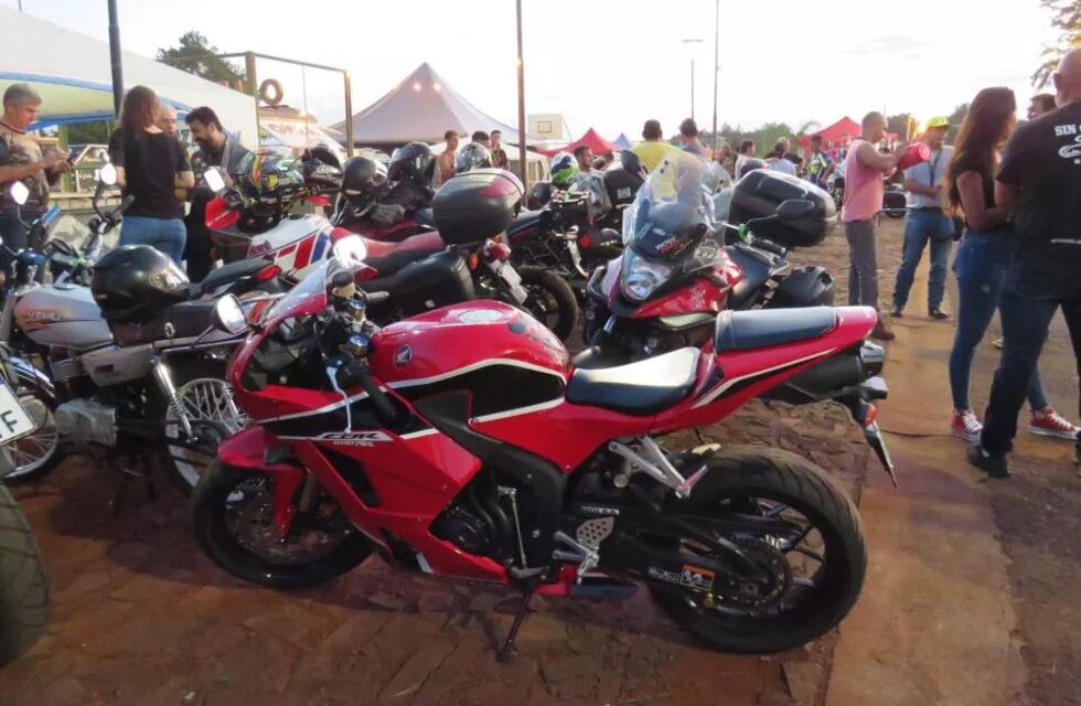 Rotundo éxito del III Motoencuentro Internacional en Puerto Libertad