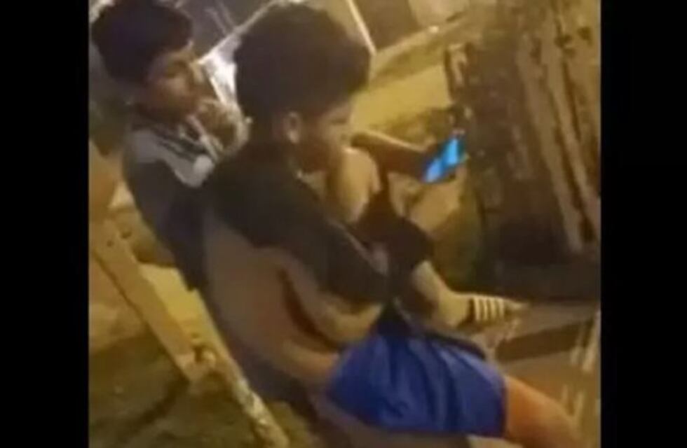 Orán: aseguran que un “duende” se les apareció en la vereda y el video se volvió viral