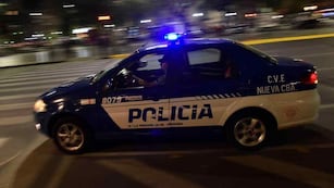 El violento de 24 años fue trasladado a un centro médico, al igual que el efectivo herido. Imagen ilustrativa.